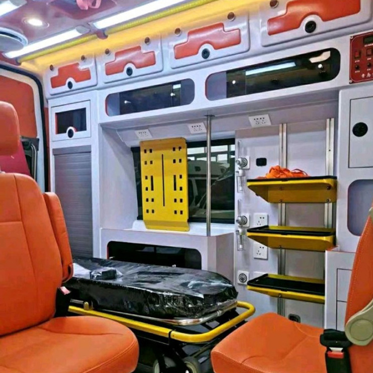 湛江长途救护车护送病人租赁价格